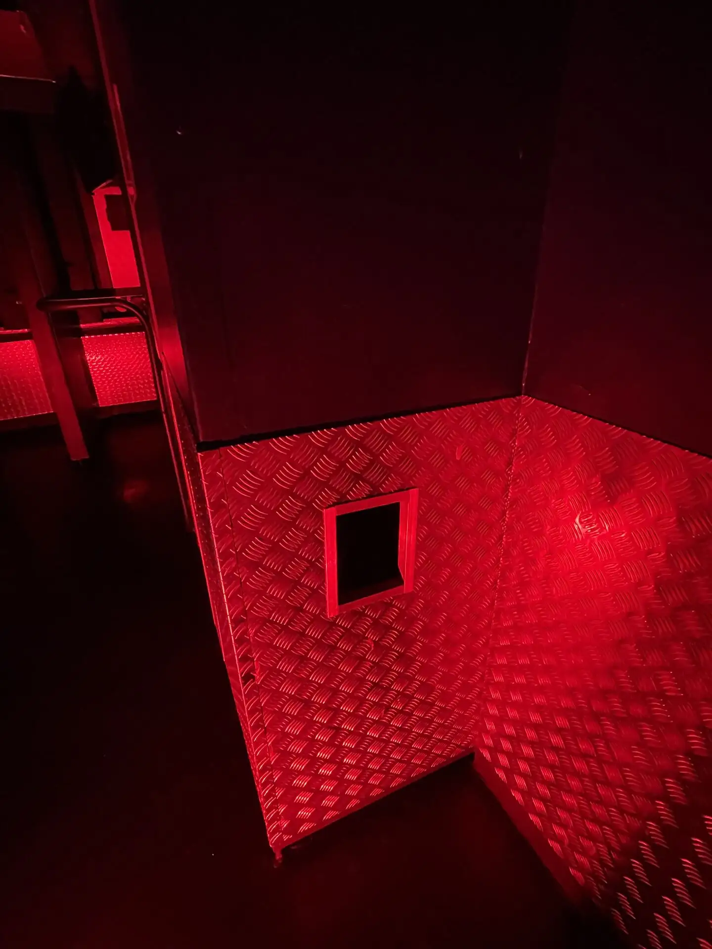 DAS LABYRINTH (GLORY HOLE)